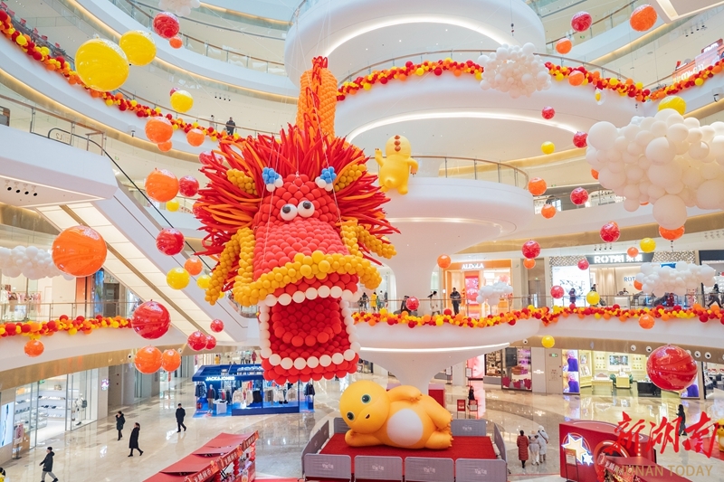 “龙元素”装饰扮靓星城(图3)