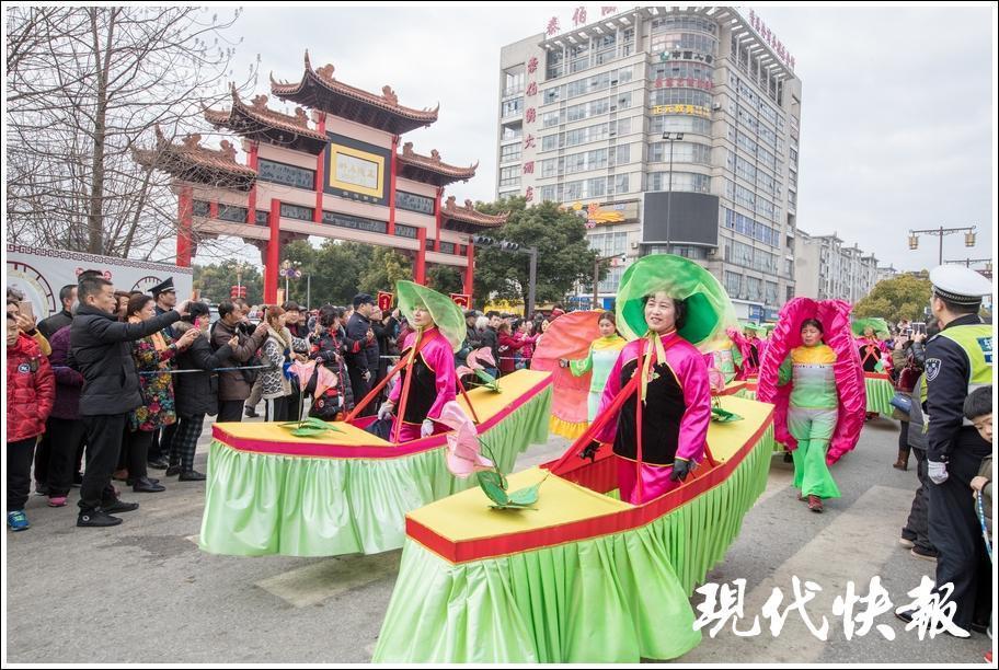 文化中国行｜春节成世界级非遗江苏秦淮灯会、桃花坞年画、泰伯庙会在列(图6)
