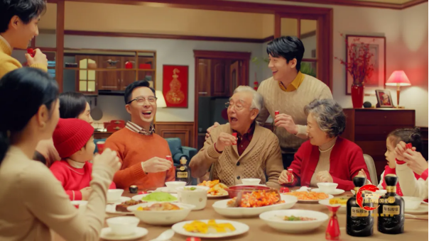 首个世界非遗版春节来了！古井贡酒携手央视春晚演绎“新年俗”(图2)