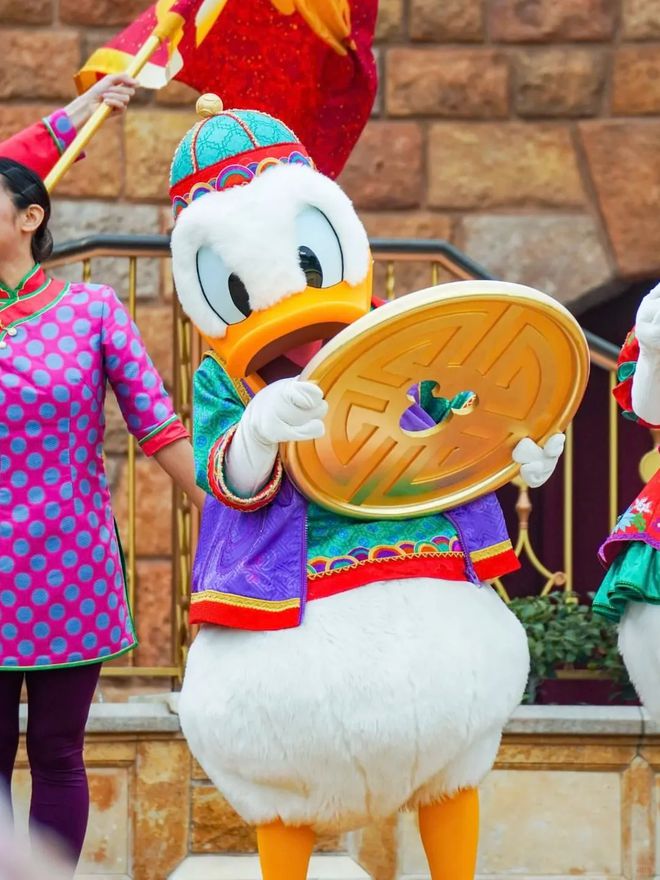 2025年蛇年倒计时一篇看完港迪新年怎么玩(图3)