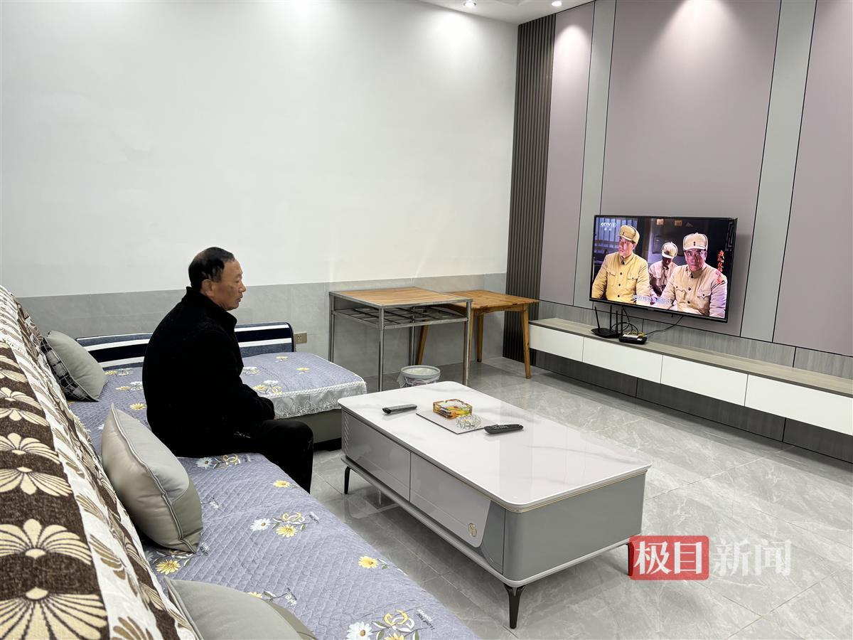湖北390户因灾倒房户搬进新家过新年重建户：生活又看到了希望(图6)