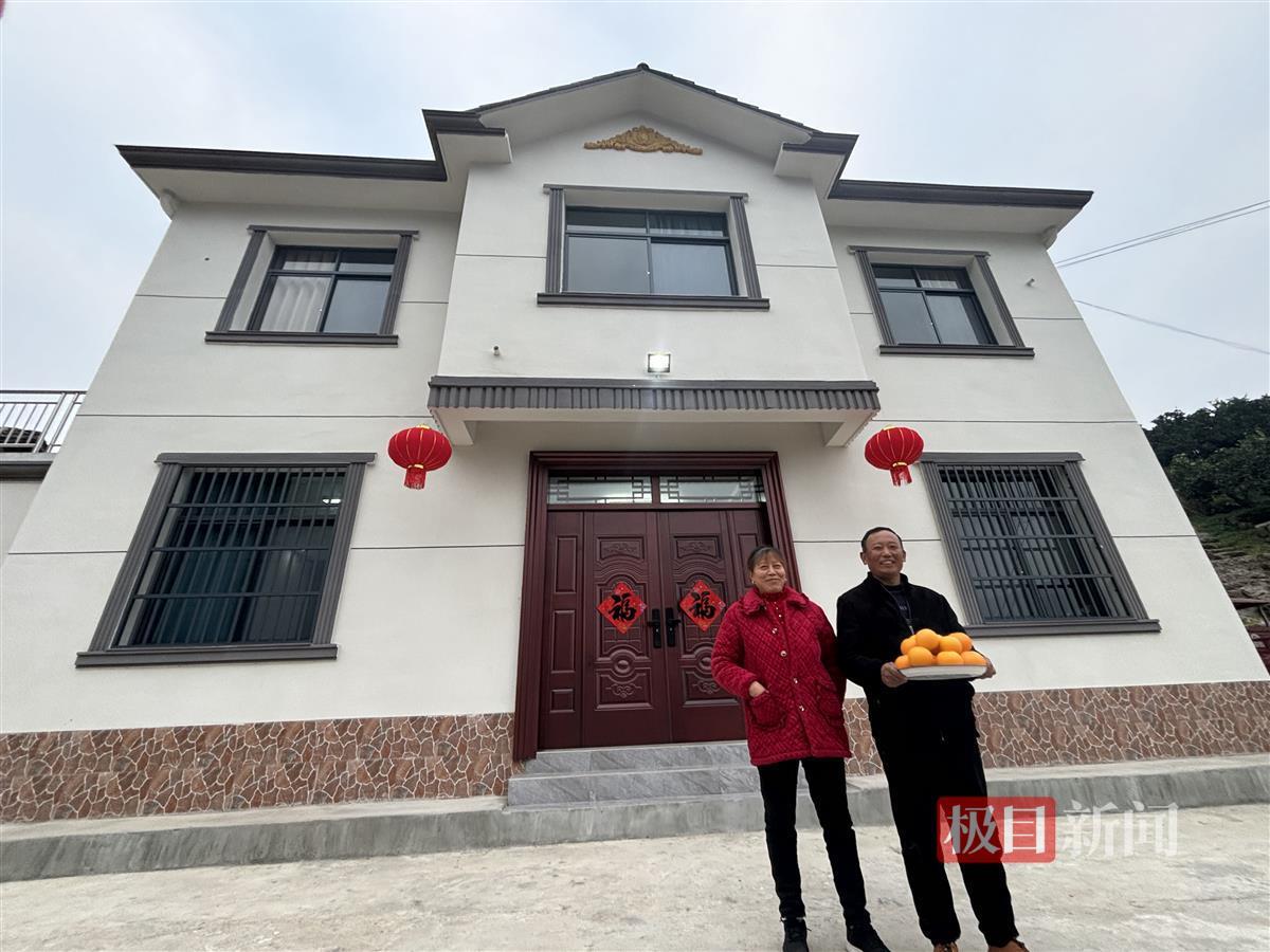 湖北390户因灾倒房户搬进新家过新年重建户：生活又看到了希望(图7)