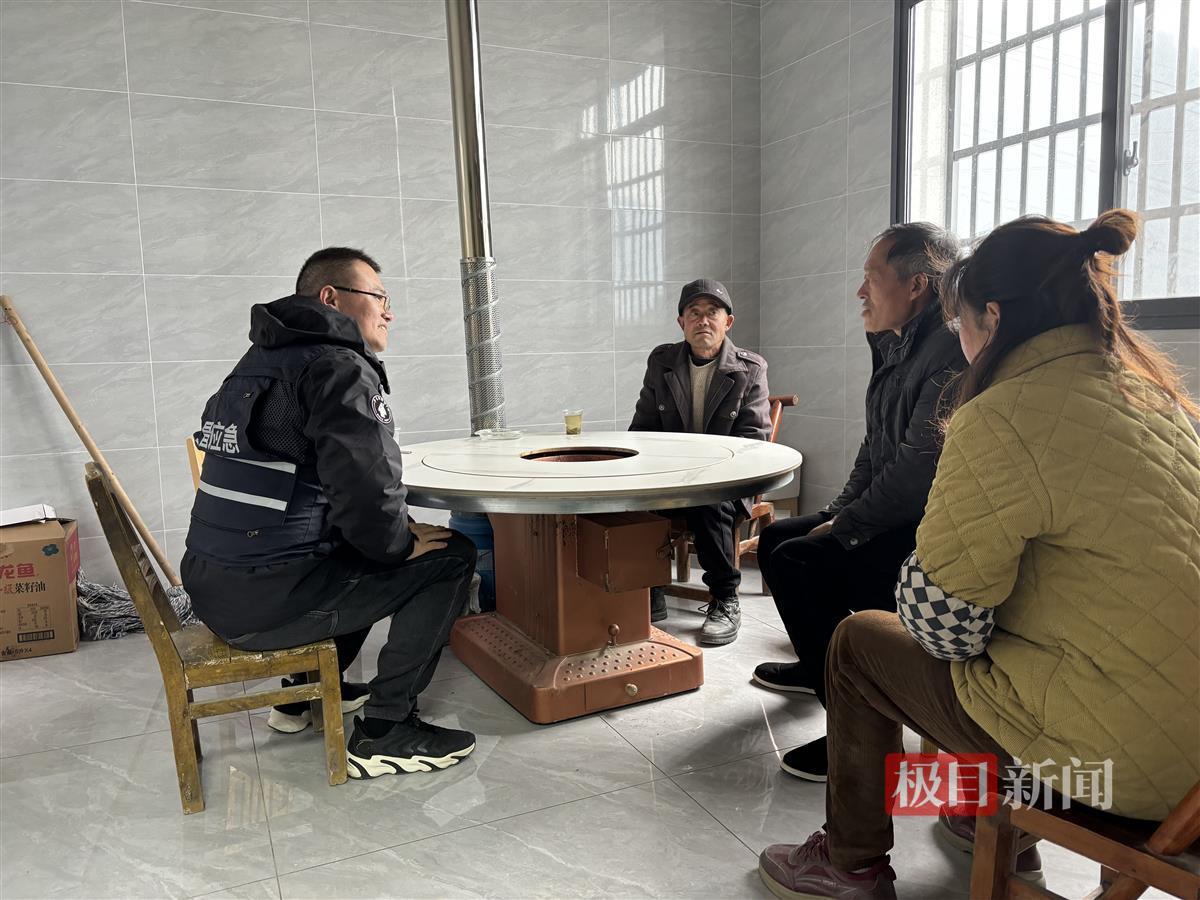 湖北390户因灾倒房户搬进新家过新年重建户：生活又看到了希望(图11)