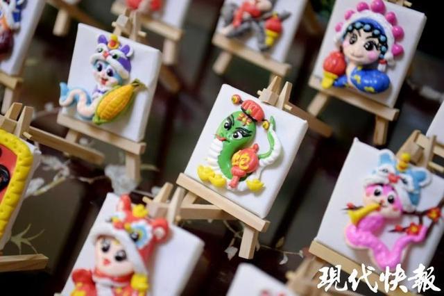 非遗传承人捏出100个“蛇元素”面塑迎新年(图3)