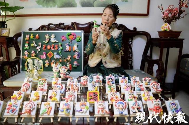 非遗传承人捏出100个“蛇元素”面塑迎新年(图2)