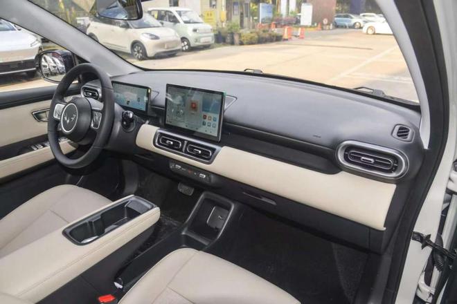 五菱新年首降510km的纯电SUV只需898万就问卷不卷？(图7)