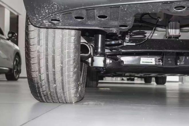 五菱新年首降510km的纯电SUV只需898万就问卷不卷？(图8)