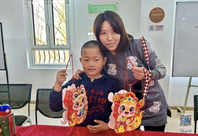 【津彩过大年】指尖上的年味儿→巧手做花灯 欢喜迎新年(图4)