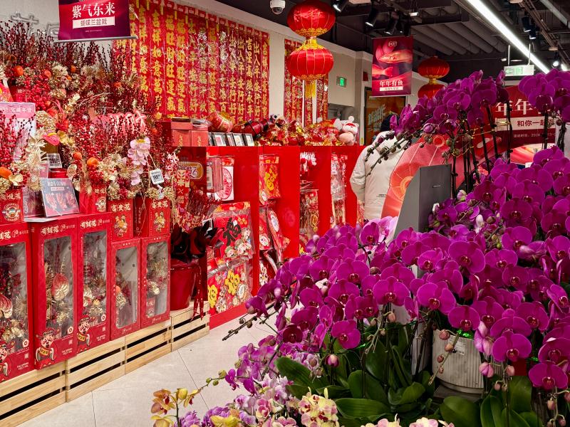 新春走基层丨探访春节各地年货市场：各有各的年味儿(图2)