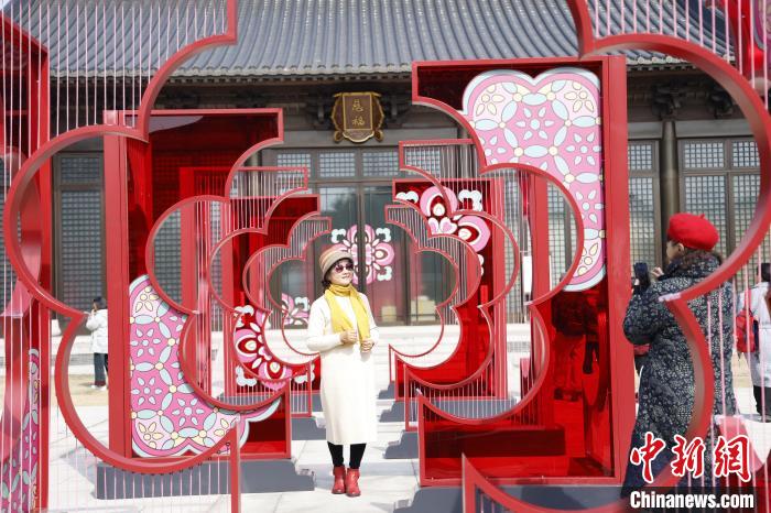 浙江杭州：德寿宫各式装饰“上新”引游人(图3)