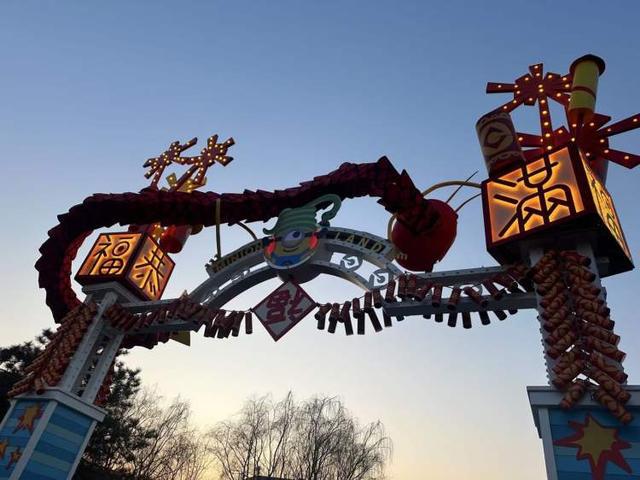 舞龙、舞狮、水袖……首个非遗春节看“环球中国年”如何用国际IP打造过年新场景(图4)