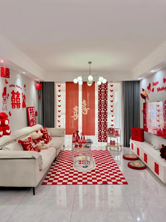 27岁女孩晒出结婚布置的婚房因太喜庆而走红朋友们都羡慕了(图4)