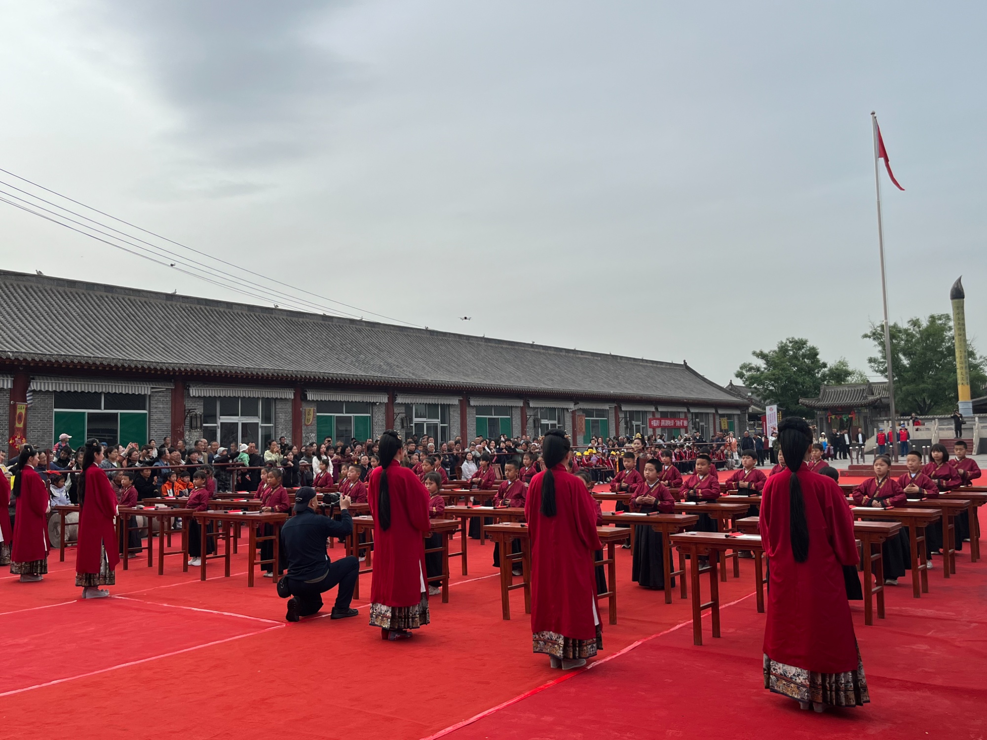 山西交城县2025年惠民文化活动文艺展演（段村）专场暨“教子诗书 以礼传家”教子文化系列活动启动(图2)