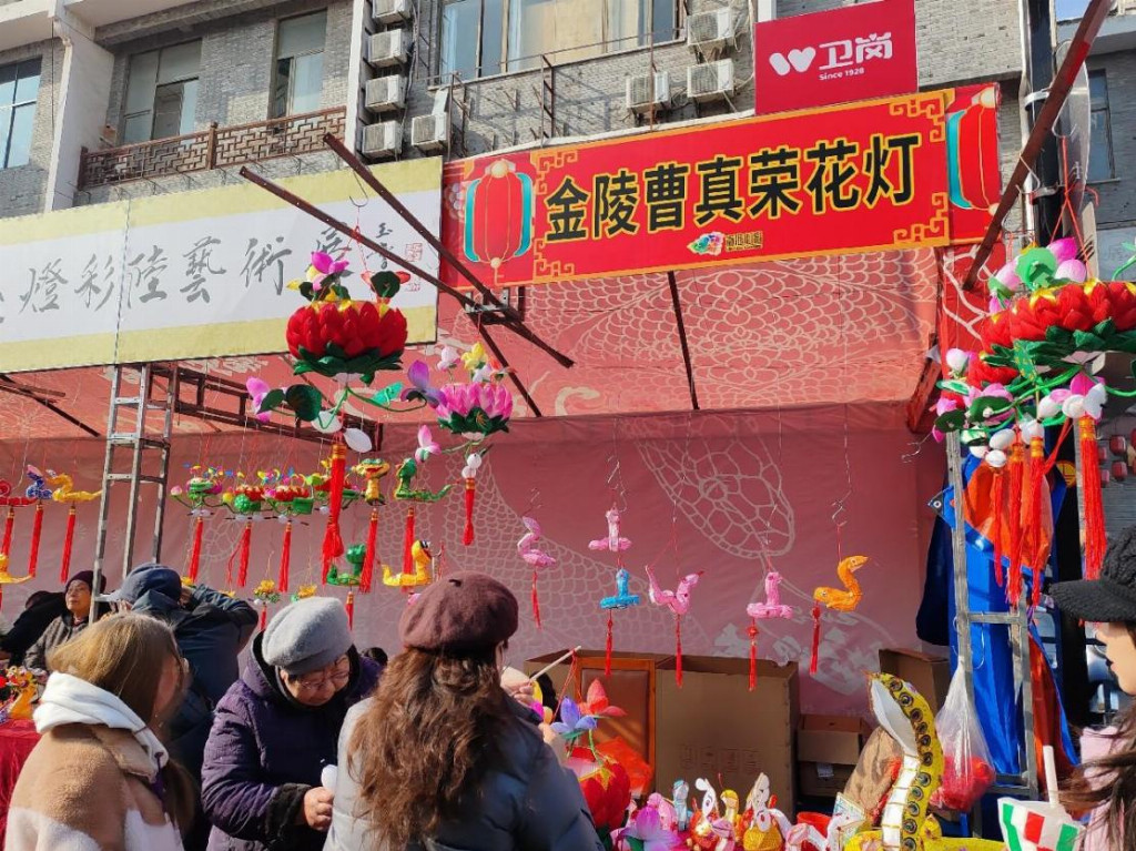 点亮秦淮花灯讲述中国故事(图1)