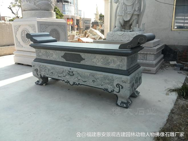 石雕供桌在宗教节日中的装饰与布置：节日氛围增添喜庆(图3)