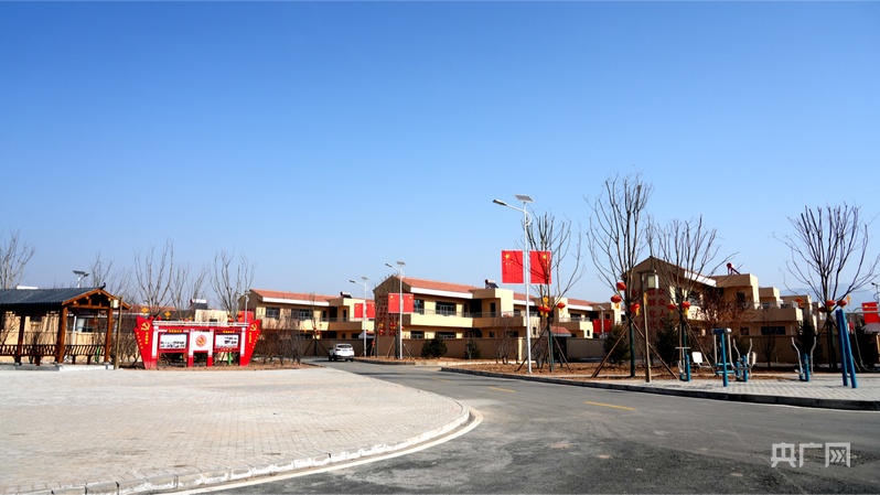 【人民城市·温情中国】金田草滩新村的新年愿望：搬入新家 种满鲜花(图2)