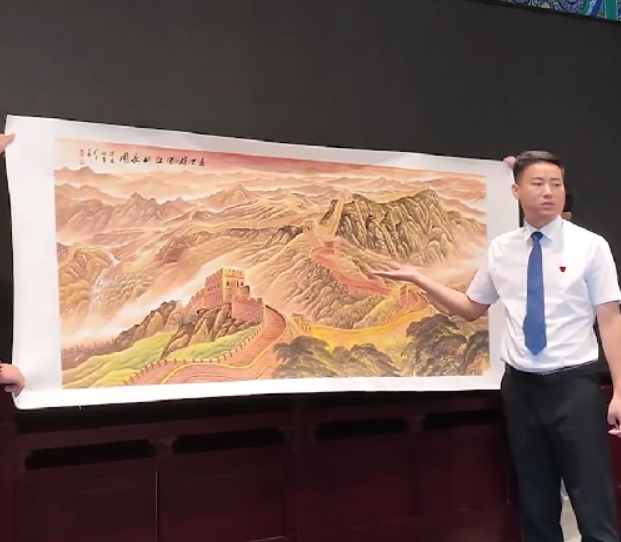 解熠携礼赠友邦 彰显文化强国新高度(图2)
