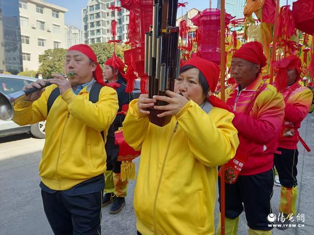 商南县举行2025年春节花灯展演活动(图2)