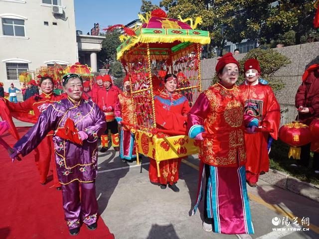 商南县举行2025年春节花灯展演活动(图3)
