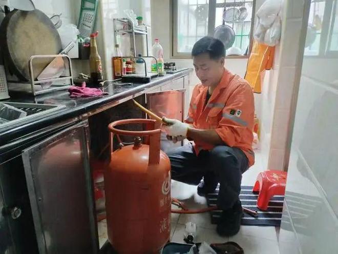 【奋战“百千万工程”】蓬江城管锚定“三个聚焦”发力推动民生实事精准高效落地(图2)