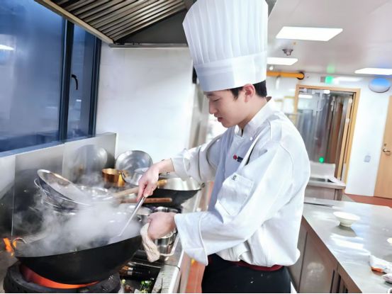 杭州国投健康长者公寓：医养交融晚年时光的温馨篇章(图3)