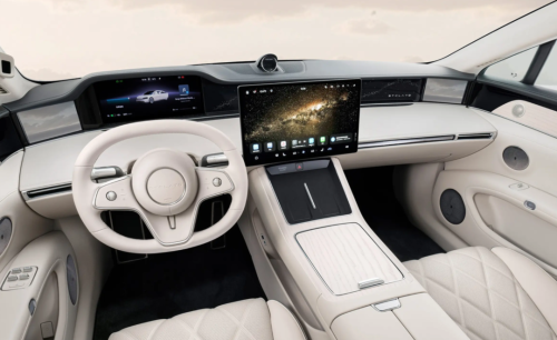 一口气发了6台新车鸿蒙智行今天过年了。。。(图17)