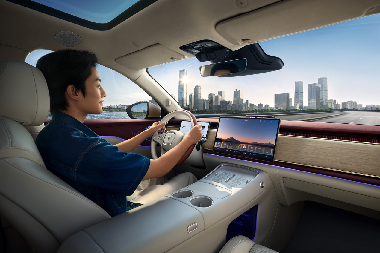 全新岚图知音上市 2029万起(图3)