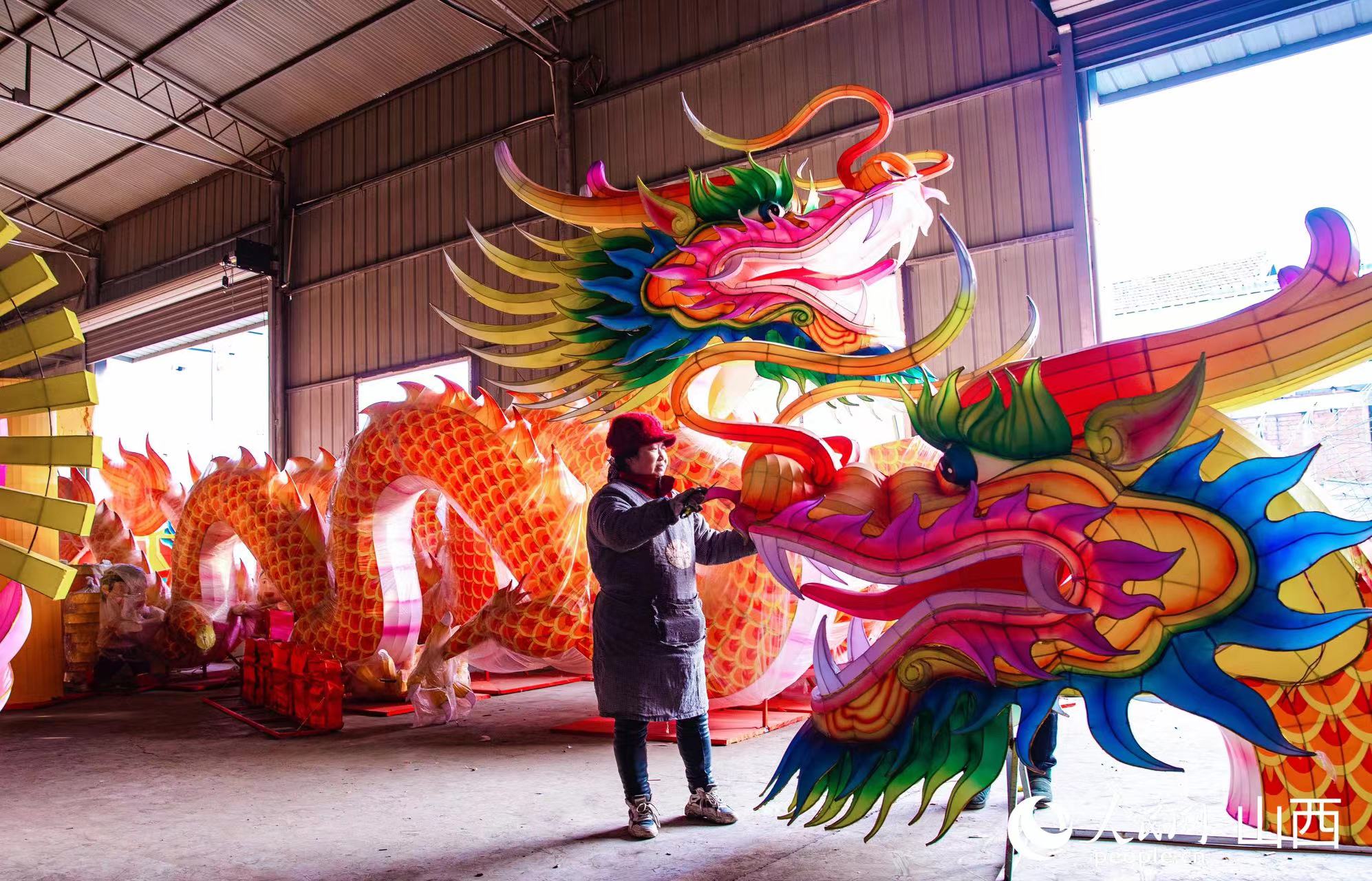 新春走基层 山西太原：花灯照亮幸福年(图2)