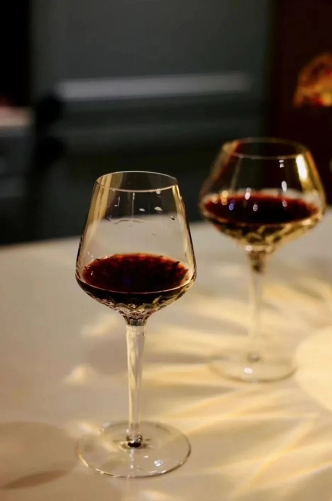 睡前来一瓶微醺的不上头！澳洲小瓶红酒200元24瓶！(图27)