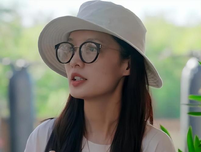 一档综艺被“一脸斑点”的李沁惊艳整个人面相变了惊鸿一瞥(图19)