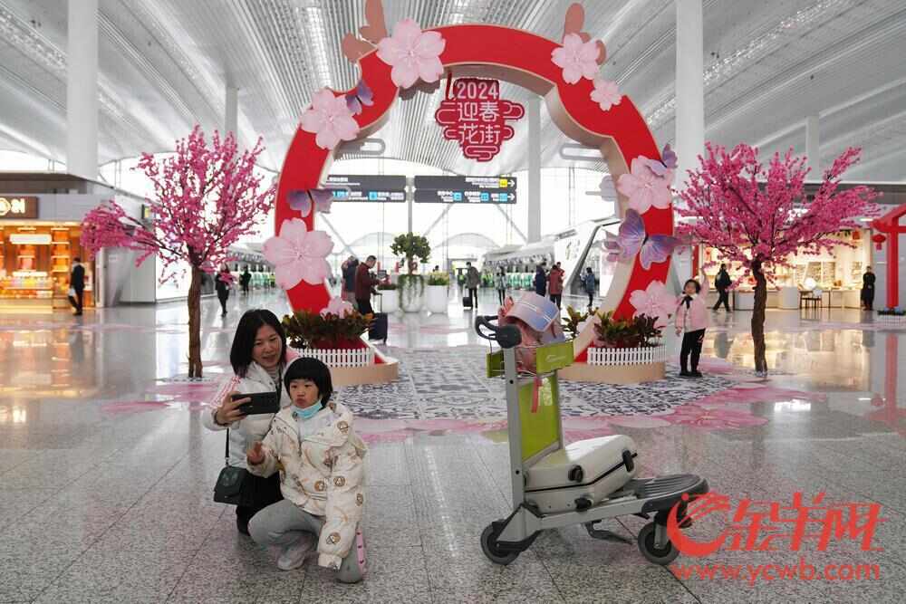 视频+图集｜新潮年味归乡路！直击广东各大交通枢纽春运首日盛况(图6)