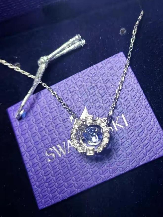 曾经送礼首选成智商税施华洛世奇半年掉色生锈后悔不如买黄金(图4)