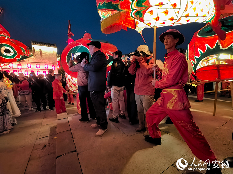 跟着影视游安徽丨老鱼灯 点亮新夜景(图2)