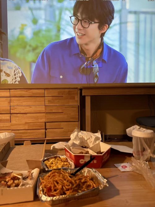 2026女生新年礼物天花板！大眼橙C3 Air深爱粉投影仪有面又实用(图4)