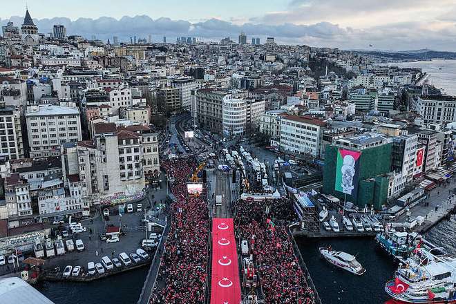 加沙地带在战火阴影中迎接新年(图6)
