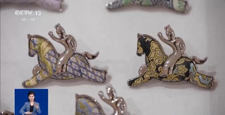 曹县汉服订单排到四月！东方美学“绣”出春节新活力_山东_大众网(图19)