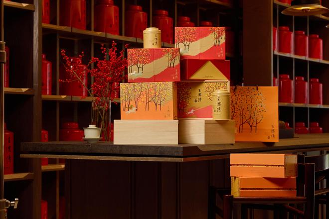 王德传茶庄新年礼盒新闻稿2026王德传马年新春礼盒 以光为马开启茶礼无界新程！(图3)