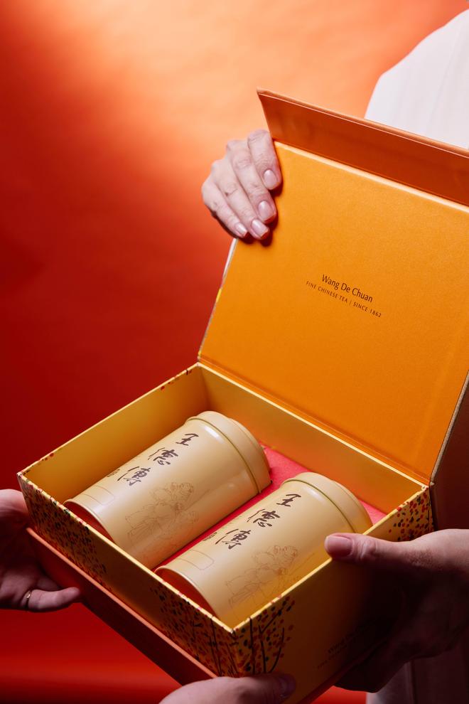 王德传茶庄新年礼盒新闻稿2026王德传马年新春礼盒 以光为马开启茶礼无界新程！(图8)