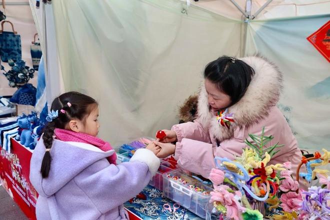 看皮影、品腊八粥、打卡《原神》人物徐汇新春国风季让年味“潮”起来(图3)