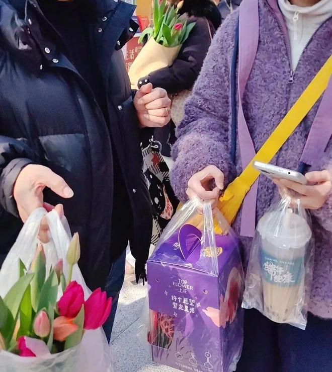 全上海“花头最niong”的地方!许多人全家出动!91岁“花样阿婆”透露长寿秘诀(图6)