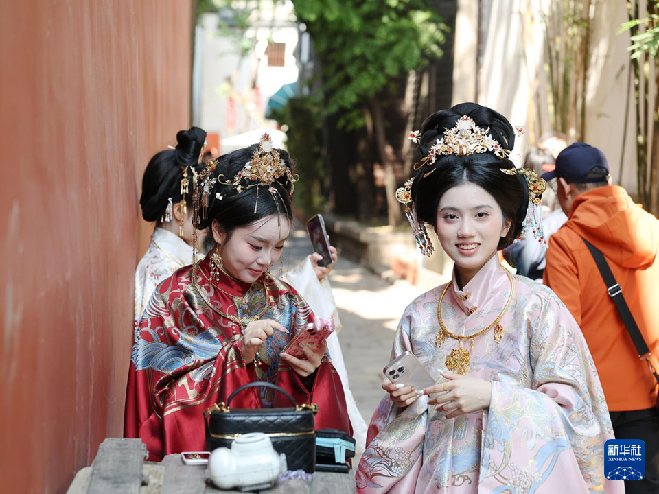 烟火气 文化味 松弛感 千年闽都的别样记忆-新华网(图2)