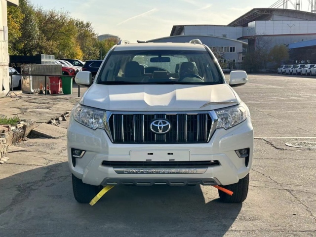 25款柴油版丰田霸道2800 后挂大油箱中配国六B环保全国联保(图1)