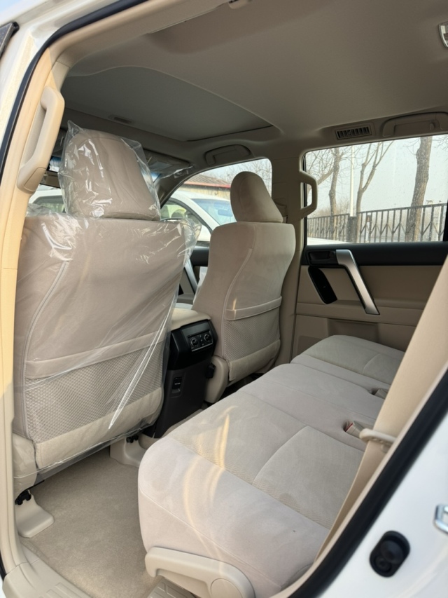 25款柴油版丰田霸道2800 后挂大油箱中配国六B环保全国联保(图5)