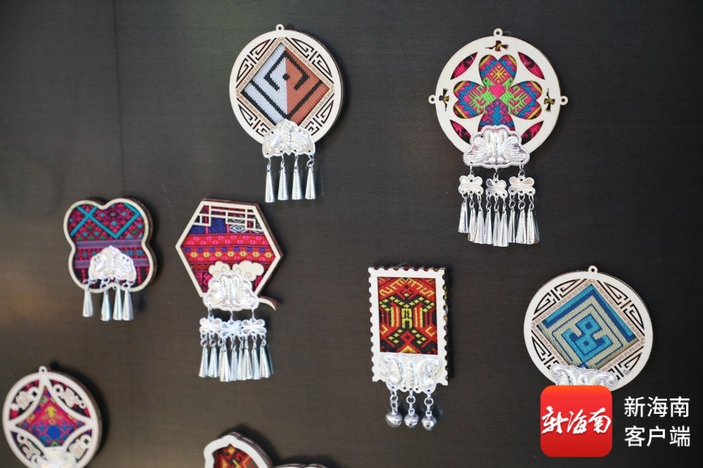 销售火爆白沙黎锦文创产品借“三月三”火出圈(图4)