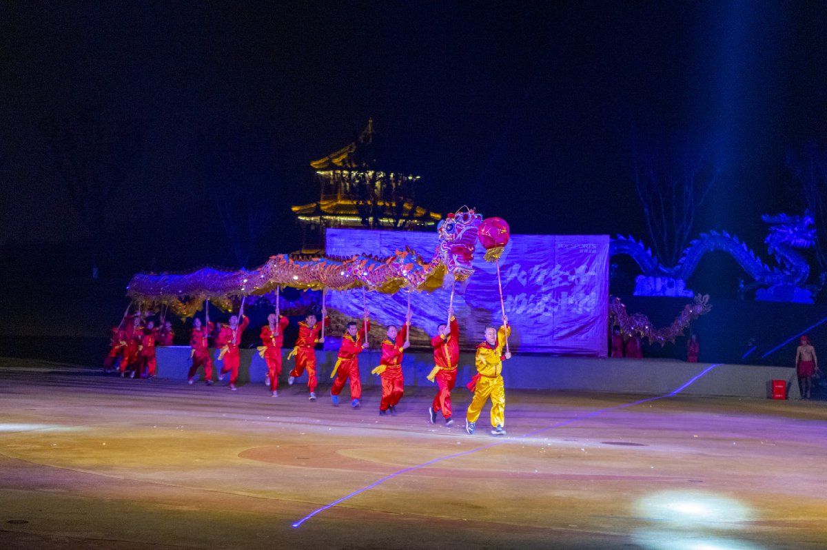 重庆过年活动推荐：铜梁火龙打铁花+灯会(图1)