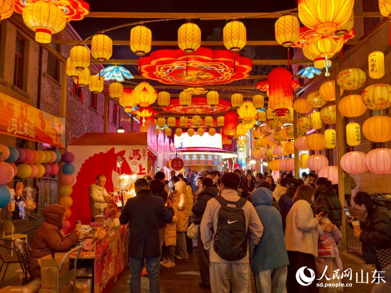 山东青岛：烟火漫老城糖香润新春(图5)
